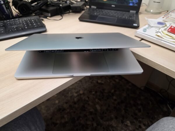 MacBookPro 2019 16" 16GB RAM 500SSD i7! - Imagen 6