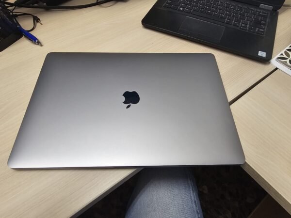 MacBookPro 2019 16" 32GB RAM 500SSD i7! - Imagen 7